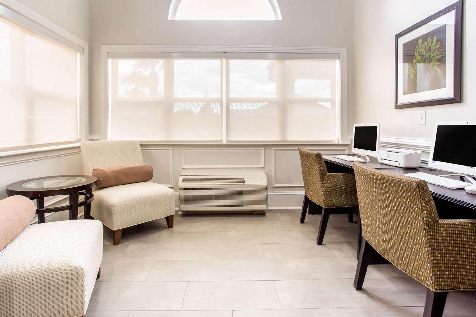 Hotel Quality & Myrtle Near Outlets Socastee