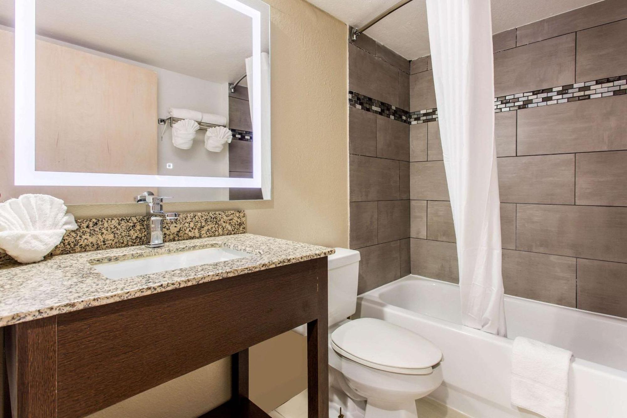 Hotel Quality & Myrtle Near Outlets Socastee